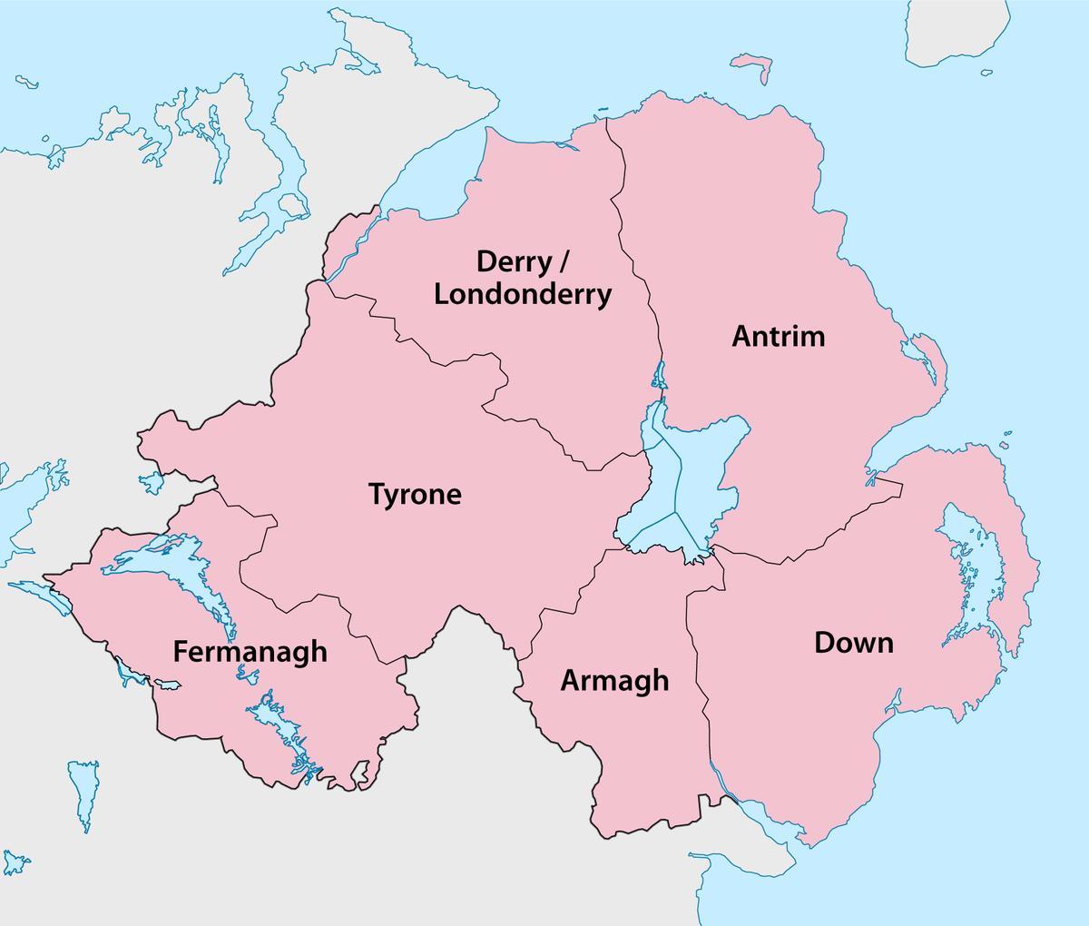 แผนที่ของไอร์แลนด์เหนือเมืองและเมือง