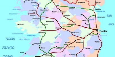 แผนที่ของรถไฟถนนหนทางในไอร์แลนด์